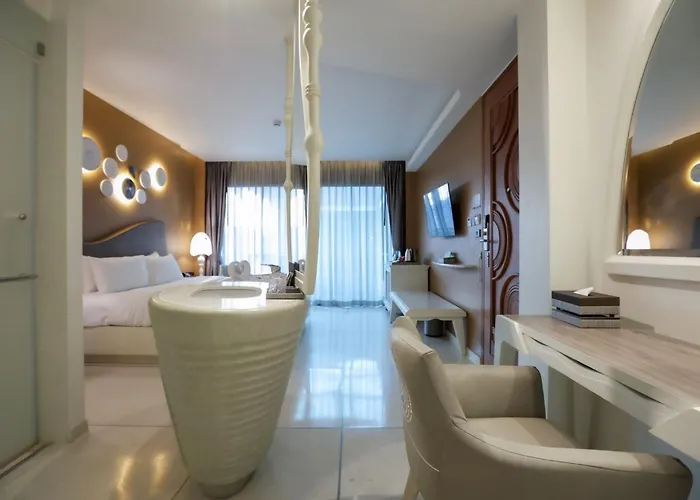 Rachabhura Hotel 5*