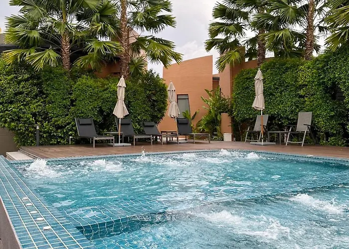 Hotel Rachabhura 5*