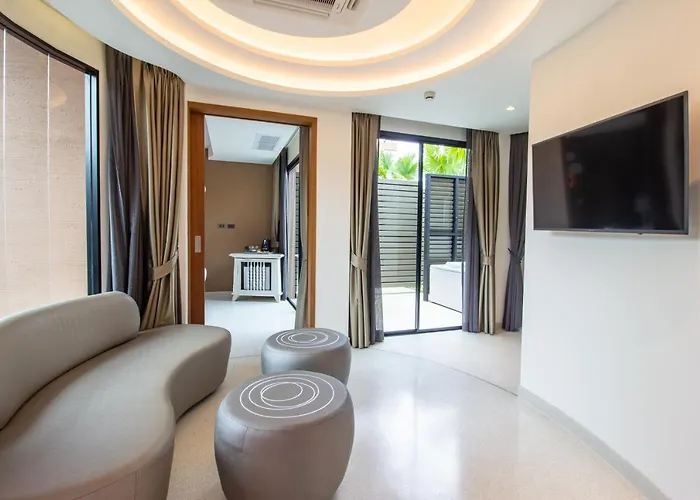 Rachabhura Hotel 5*