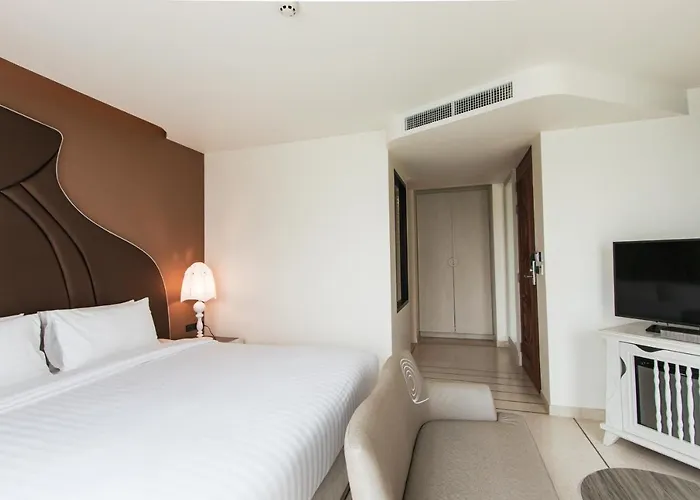 Rachabhura Hotel 5*